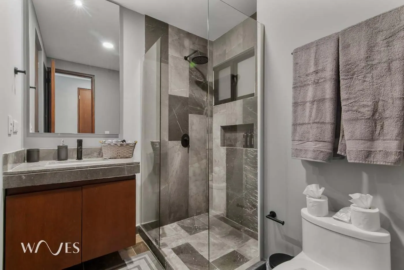 Modern 1 Bedroom Apartment With Luxury Amenities At Paramar Black By Waves Tulum